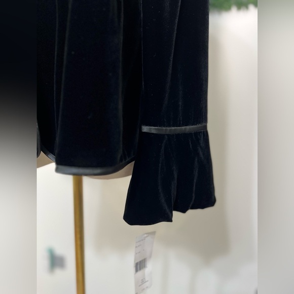 Lafayette 148 New York NWT Black Velvet Silk Bell Sleeve Blazer Jacket MSRP $498 - Picture 3 of 16